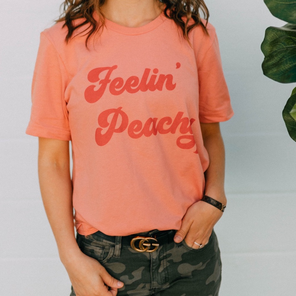 Feeling peachy graphic tee